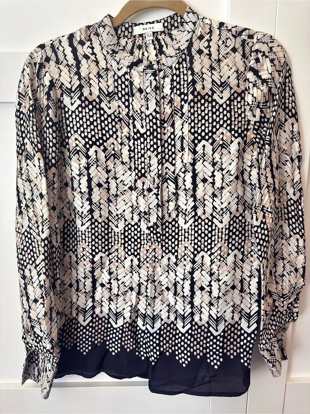 Reiss Geometric Blouse in Black & Beige Size US4